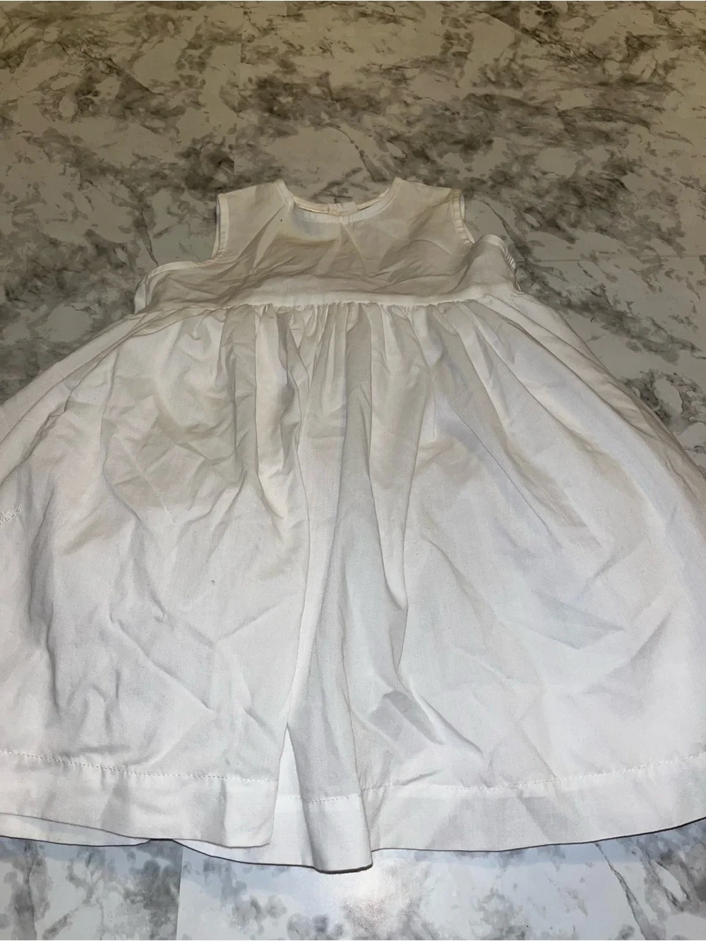 Sarah Louise White Sleeveless Dress - England & Uv protection hat